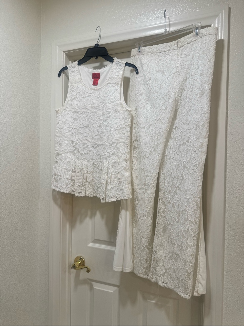 Lace Wide-Leg Pants & Sleeveless Lace Top Set - White